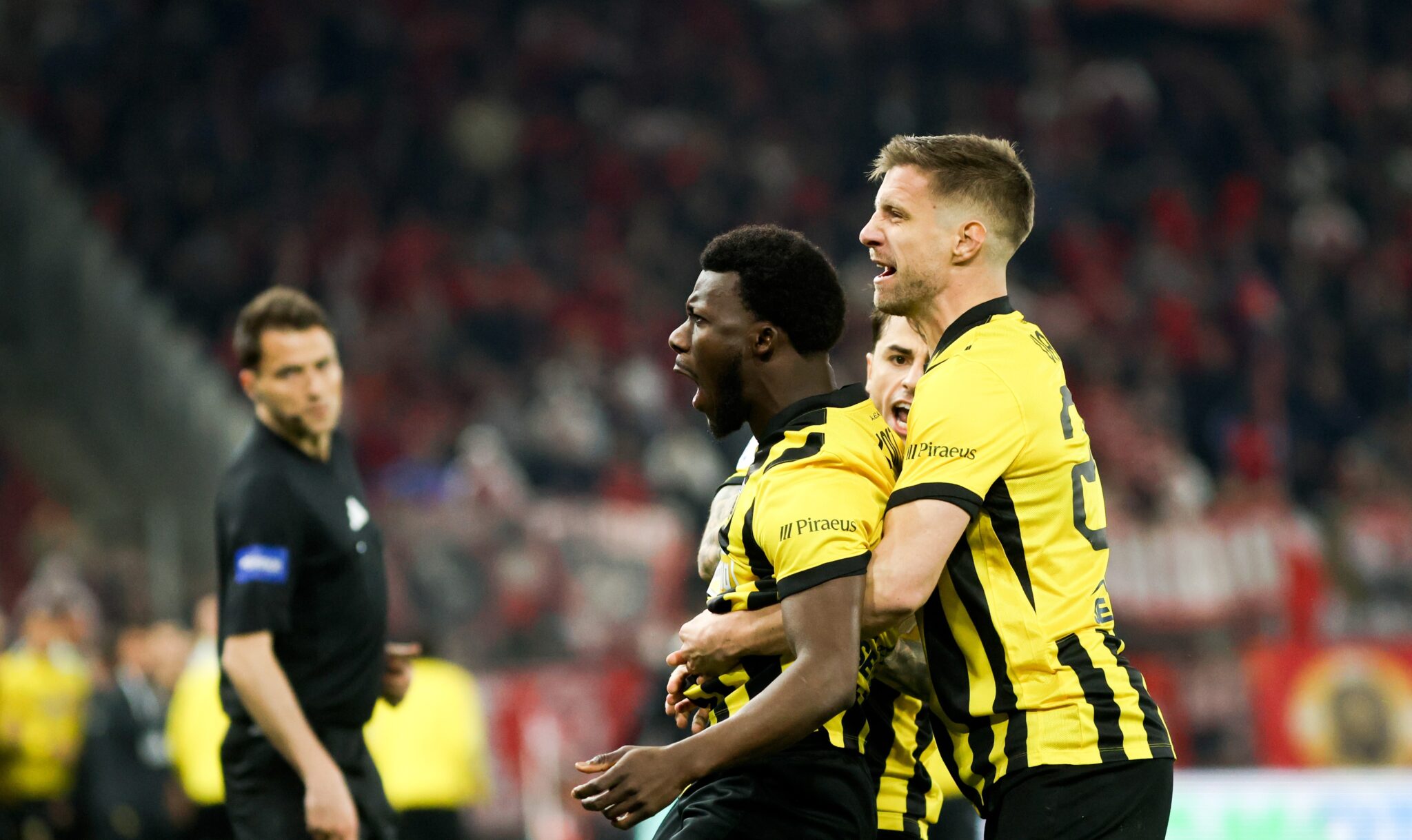 ΑΕΚ από… ατσάλι, άλωσε το Φάληρο και φουλάρει για το πρωτάθλημα