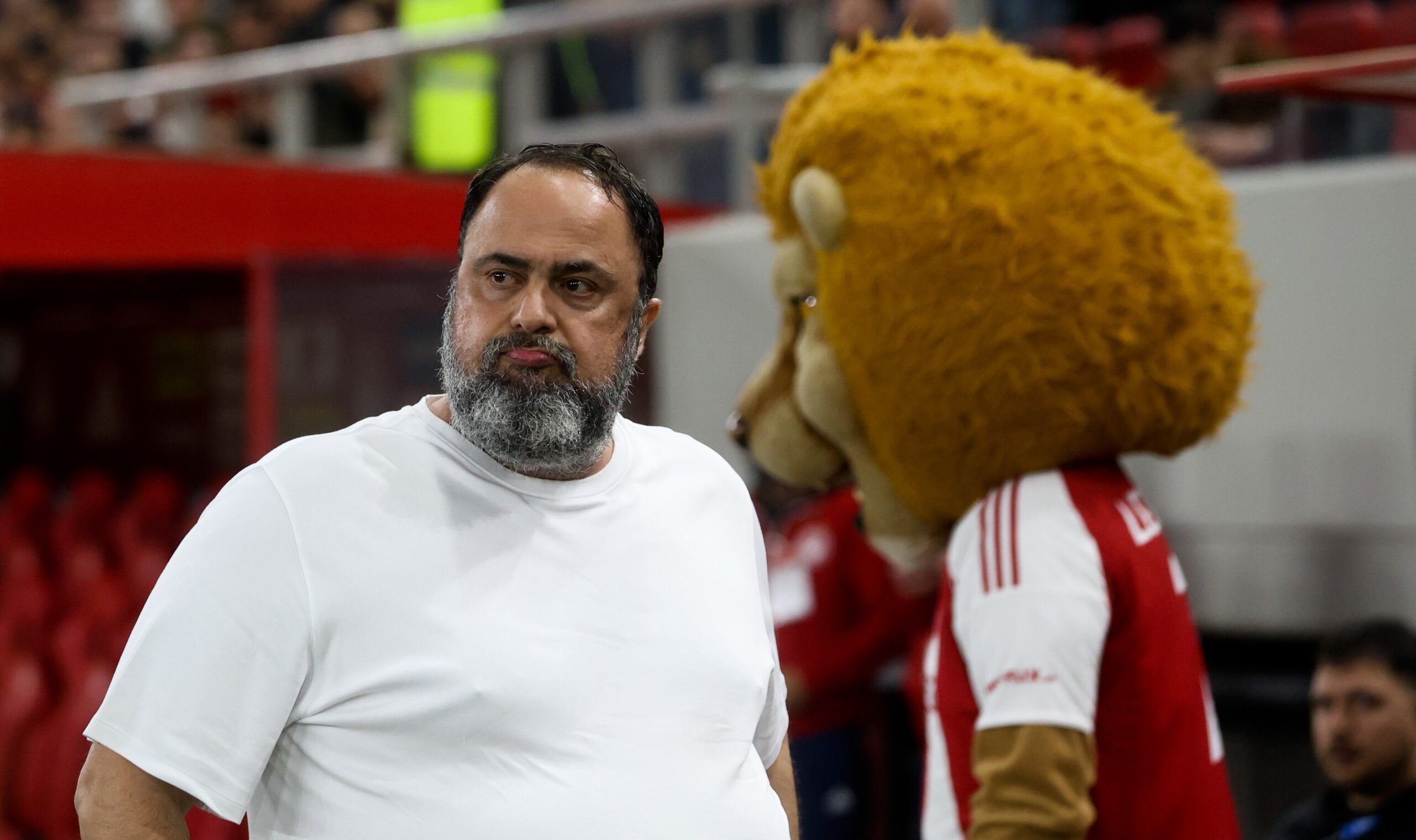 &Omicron;&lambda;&upsilon;&mu;&pi;&iota;&alpha;&kappa;ό&sigmaf;: &Pi;&alpha;&rho;&omicron;&upsilon;&sigma;&iota;ά&zeta;&epsilon;&iota; &tau;&omicron; &nu;έ&omicron; &Kappa;&alpha;&rho;&alpha;ϊ&sigma;&kappa;ά&kappa;&eta; &ndash; &Sigma;&tau;&omicron; &pi;&lambda;&epsilon;&upsilon;&rho;ό &tau;&omicron;&upsilon; &Mu;&epsilon;&nu;&tau;&iota;&lambda;ί&mu;&pi;&alpha;&rho; &omicron; &Kappa;&alpha;&rho;&nu;&tau;ό&sigma;&omicron;