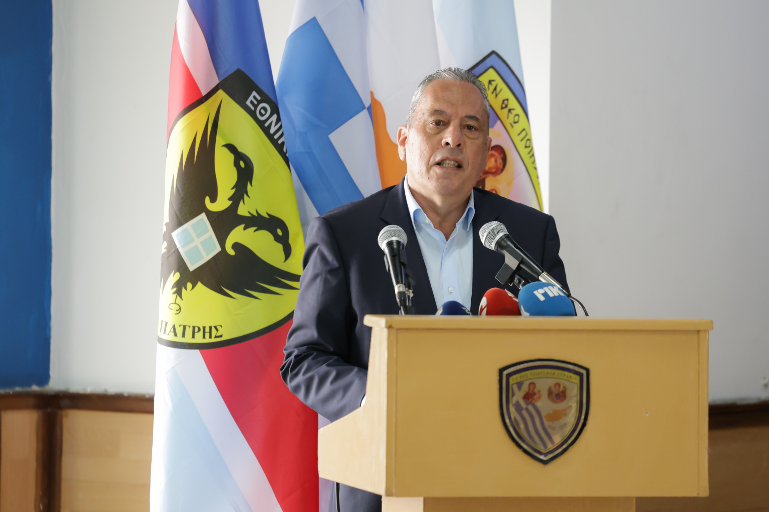 &Upsilon;&Pi;&Alpha;&Mu;: &Eta; &Epsilon;&theta;&nu;&iota;&kappa;ή &Phi;&rho;&omicron;&upsilon;&rho;ά &pi;&alpha;&rho;&alpha;&kappa;&omicron;&lambda;&omicron;&upsilon;&theta;&epsilon;ί &sigma;&tau;&epsilon;&nu;ά &tau;&eta;&nu; &kappa;&alpha;&tau;ά&sigma;&tau;&alpha;&sigma;&eta; &sigma;&tau;&eta; &nu;&epsilon;&kappa;&rho;ή &zeta;ώ&nu;&eta;