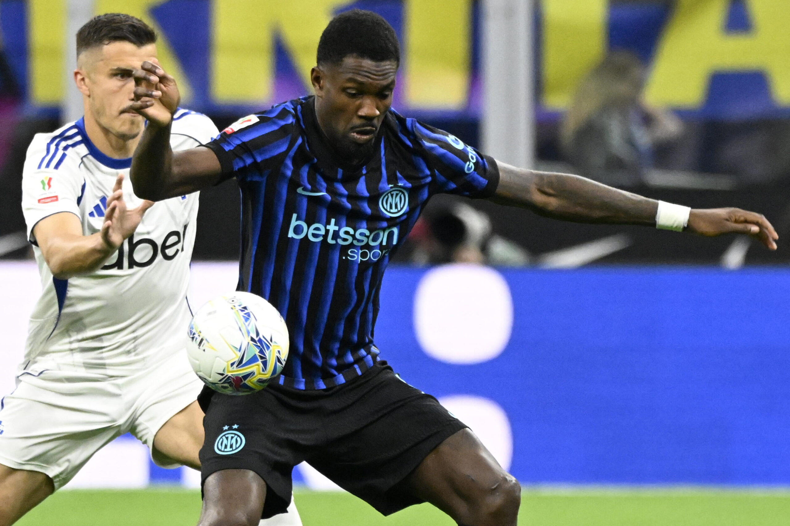 Ατσάλινη Ίντερ, ανέτρεψε την Κόμο στα τελευταία λεπτά και προκρίθηκε στον τελικό του Κυπέλλου Ιταλίας