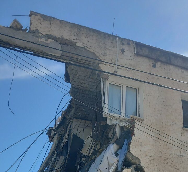 &Kappa;&alpha;&iota; &delta;&epsilon;ύ&tau;&epsilon;&rho;&omicron;&sigmaf; &nu;&epsilon;&kappa;&rho;ό&sigmaf; &sigma;&tau;&alpha; &sigma;&upsilon;&nu;&tau;&rho;ί&mu;&mu;&iota;&alpha; &tau;&eta;&sigmaf; &pi;&omicron;&lambda;&upsilon;&kappa;&alpha;&tau;&omicron;&iota;&kappa;ί&alpha;&sigmaf; &pi;&omicron;&upsilon; &kappa;&alpha;&tau;έ&rho;&rho;&epsilon;&upsilon;&sigma;&epsilon; &sigma;&tau;&eta; &Gamma;&epsilon;&rho;&mu;&alpha;&sigma;ό&gamma;&epsilon;&iota;&alpha;