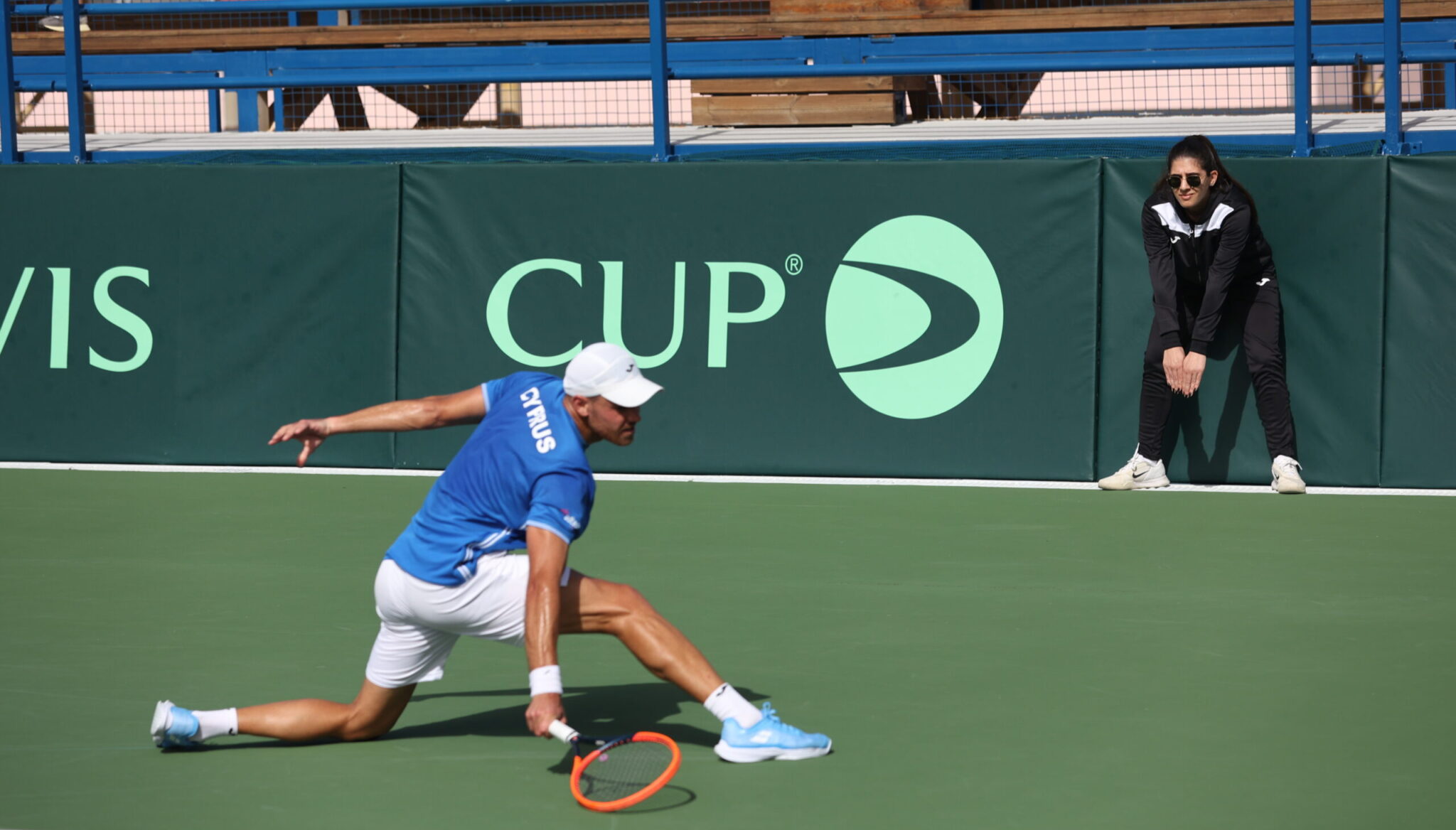 Ιστορικός Θρίαμβος στο Ηράκλειο – Ο Μενέλαος Ευσταθίου κατακτά τον πρώτο του επαγγελματικό τίτλο