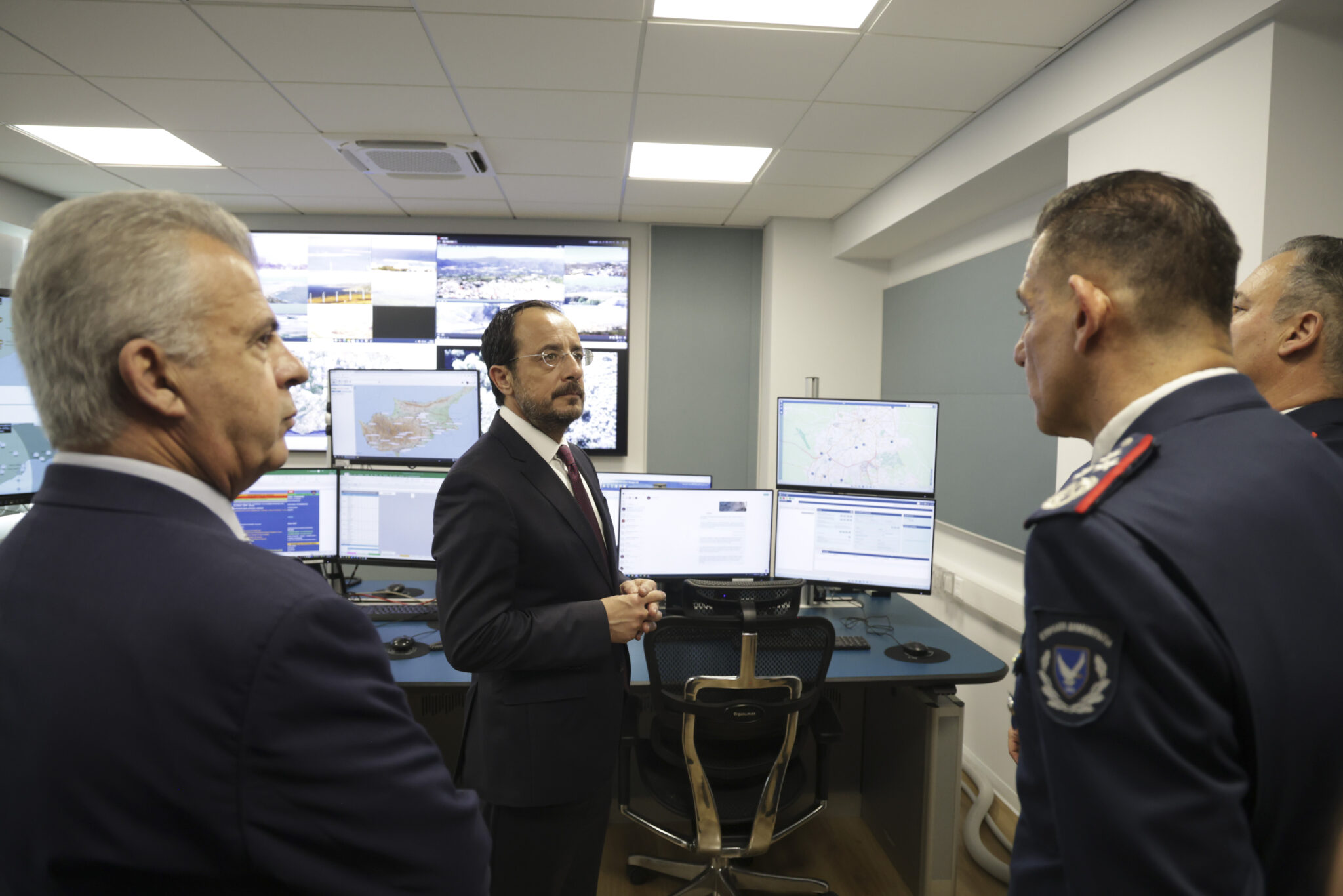 ΦΩΤΟ: Εγκαίνια για το Συντονιστικό Κέντρο Επιχειρήσεων της πυροσβεστικής, πώς θα βοηθήσει στη μάχη με τις πυρκαγιές