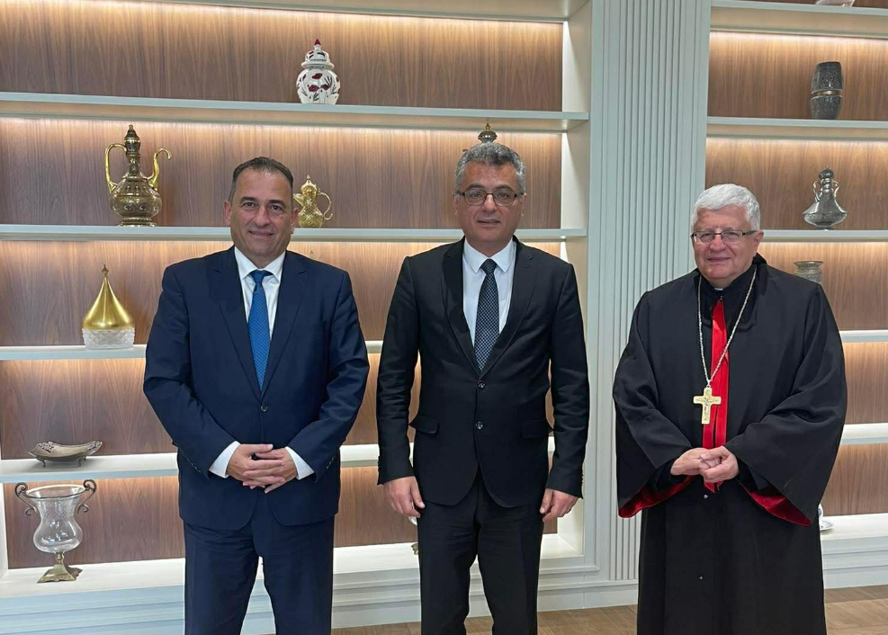 &Epsilon;ί&delta;&epsilon; &tau;&omicron;&nu; &Alpha;&rho;&chi;&iota;&epsilon;&pi;ί&sigma;&kappa;&omicron;&pi;&omicron; &kappa;&alpha;&iota; &Alpha;&nu;&tau;&iota;&pi;&rho;ό&sigma;&omega;&pi;&omicron; &tau;&omega;&nu; &Mu;&alpha;&rho;&omega;&nu;&iota;&tau;ώ&nu; &omicron; Έ&rho;&chi;&iota;&omicron;&upsilon;&rho;&mu;&alpha;&nu;