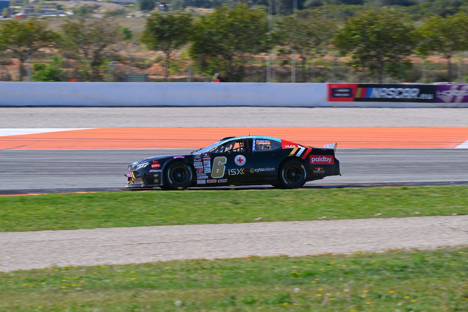 Στην 4η και 5η θέση ο Τζιωρτζής στον πρώτο γύρο του Ευρωπαϊκού πρωταθλήματος NASCAR στη Βαλένθια