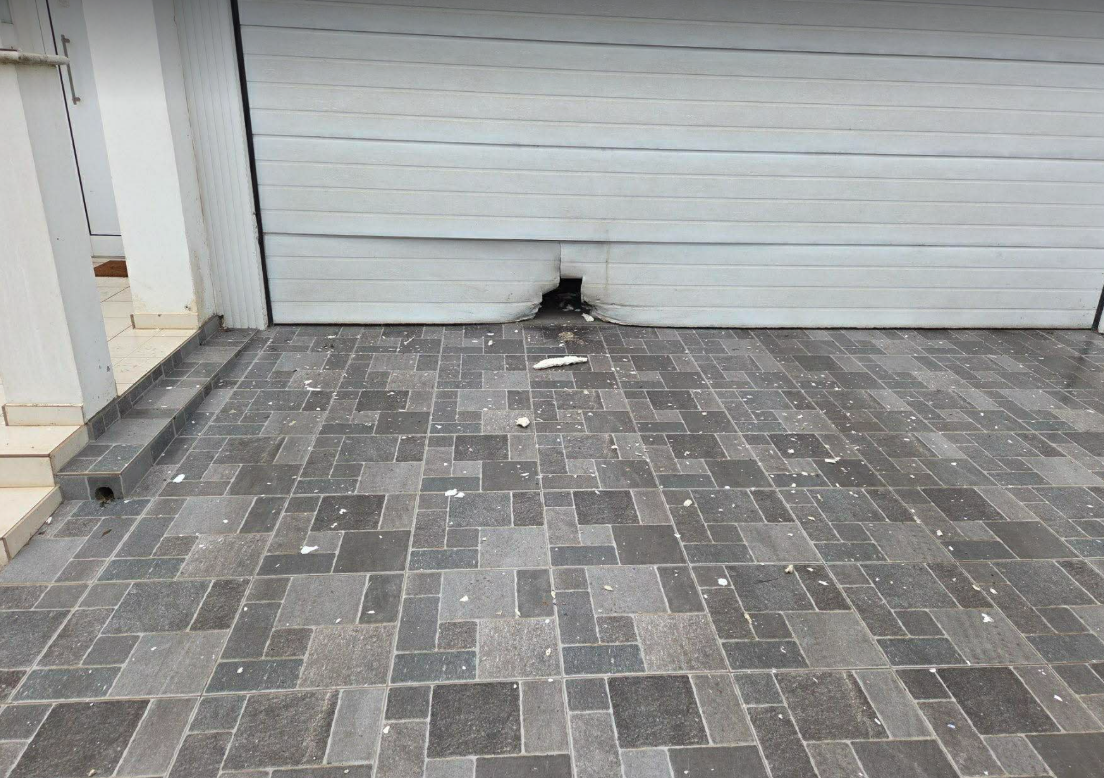 Με εκρηκτικό μηχανισμό υψηλής ισχύος «χτύπησαν» την οικία 49χρονου στη Δερύνεια