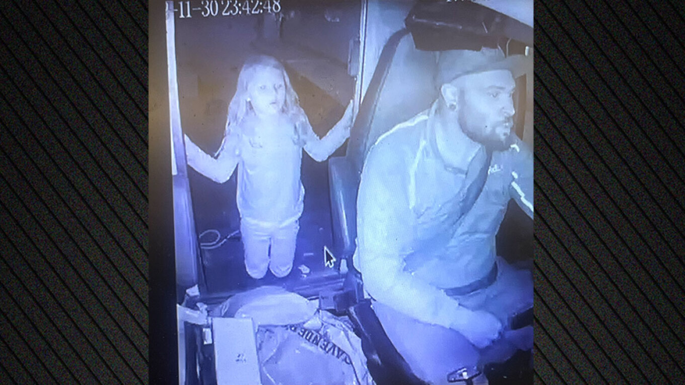 «Αφού δεν κατάφερε να τη στραγγαλίσει, την ξυλοκόπησε»: Ανατριχίλα από κατάθεση για τον κούριερ που δολοφόνησε την 7χρονη στο Τέξας