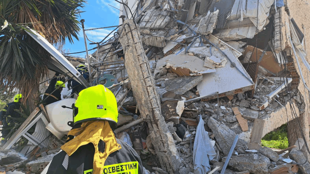 &Alpha;&pi;&epsilon;&gamma;&kappa;&lambda;&omega;&beta;ί&sigma;&tau;&eta;&kappa;&alpha;&nu; &delta;ύ&omicron; &pi;&rho;ό&sigma;&omega;&pi;&alpha; &alpha;&pi;ό &tau;&eta;&nu; &pi;&omicron;&lambda;&upsilon;&kappa;&alpha;&tau;&omicron;&io