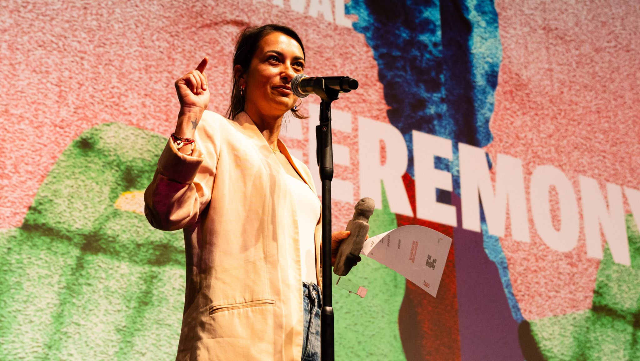 Θρίαμβος για το «Κράτα Με»: Τριπλή βράβευση στο 24ο Διεθνές Φεστιβάλ Cyprus Film Days