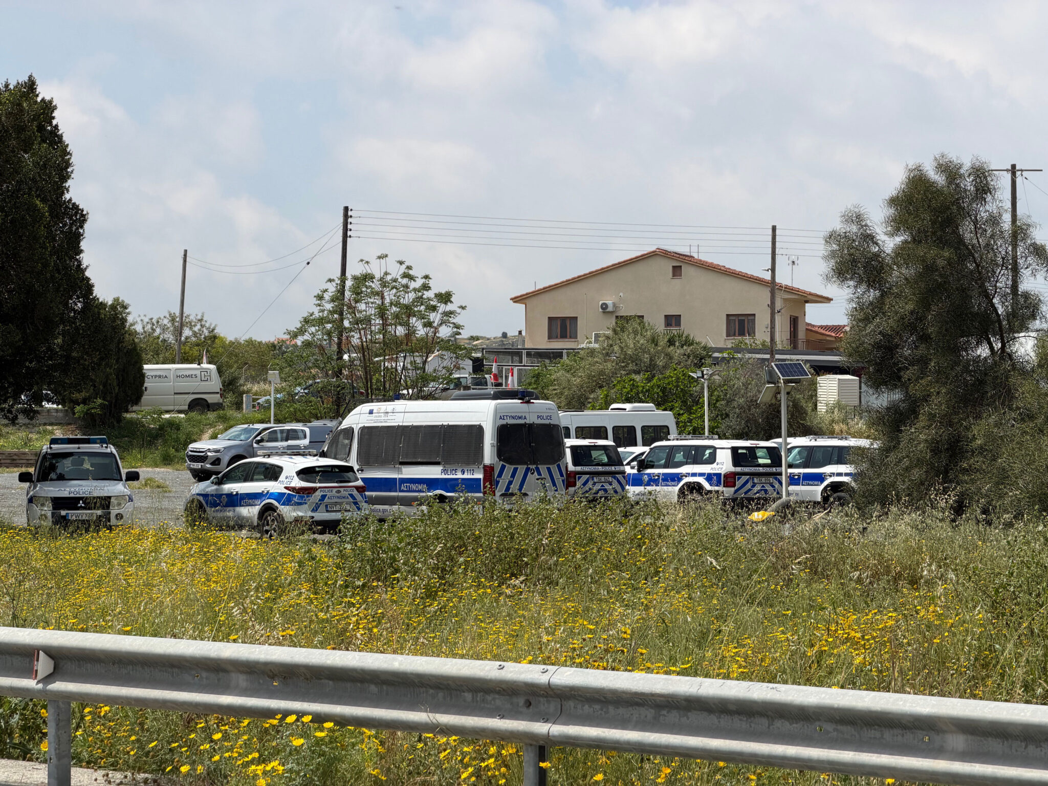 Κυκλοφοριακό «έμφραγμα» στο highway: Έκλεισαν και τον δρόμο προς Αγία Νάπα οι κτηνοτρόφοι