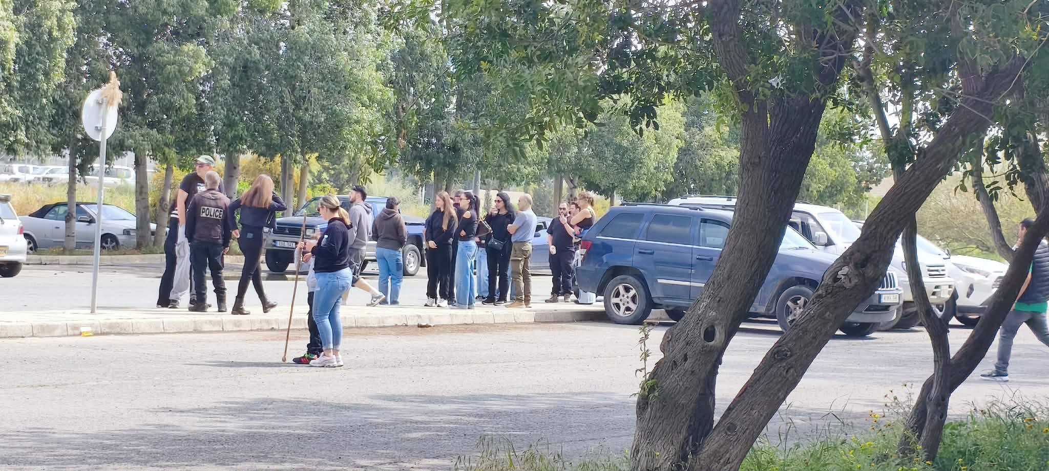 Στους δρόμους και πάλι οι κτηνοτρόφοι για τον αφθώδη πυρετό, τι ζητούν (ΦΩΤΟ)