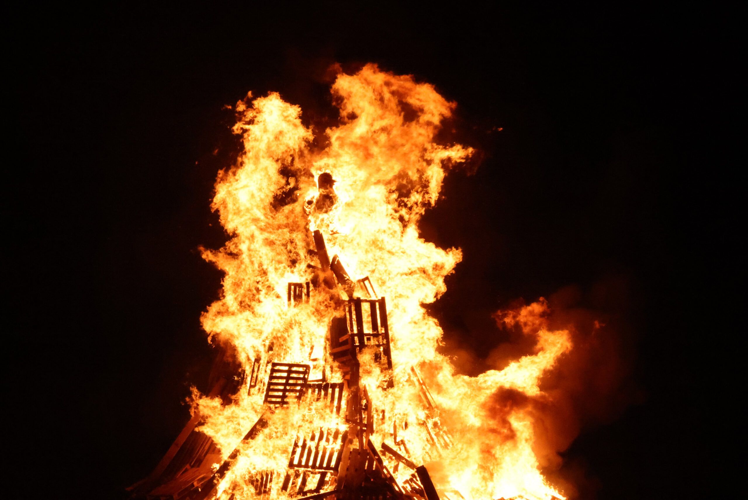 &Alpha;&upsilon;&tau;&omicron;ί &epsilon;ί&nu;&alpha;&iota; &omicron;&iota; ό&rho;&omicron;&iota; &gamma;&iota;&alpha; ά&nu;&alpha;&mu;&mu;&alpha; &lambda;&alpha;&mu;&pi;&rho;&alpha;&tau;&zeta;&iota;ά&sigmaf; &sigma;&tau;&eta;&nu; &Pi;ά&phi;&omicron;, ό&lambda;&alpha; ό&sigma;&alpha; &alpha;&pi;&alpha;&gamma;&omicron;&rho;&epsilon;ύ&omicron;&nu;&tau;&alpha;&iota;