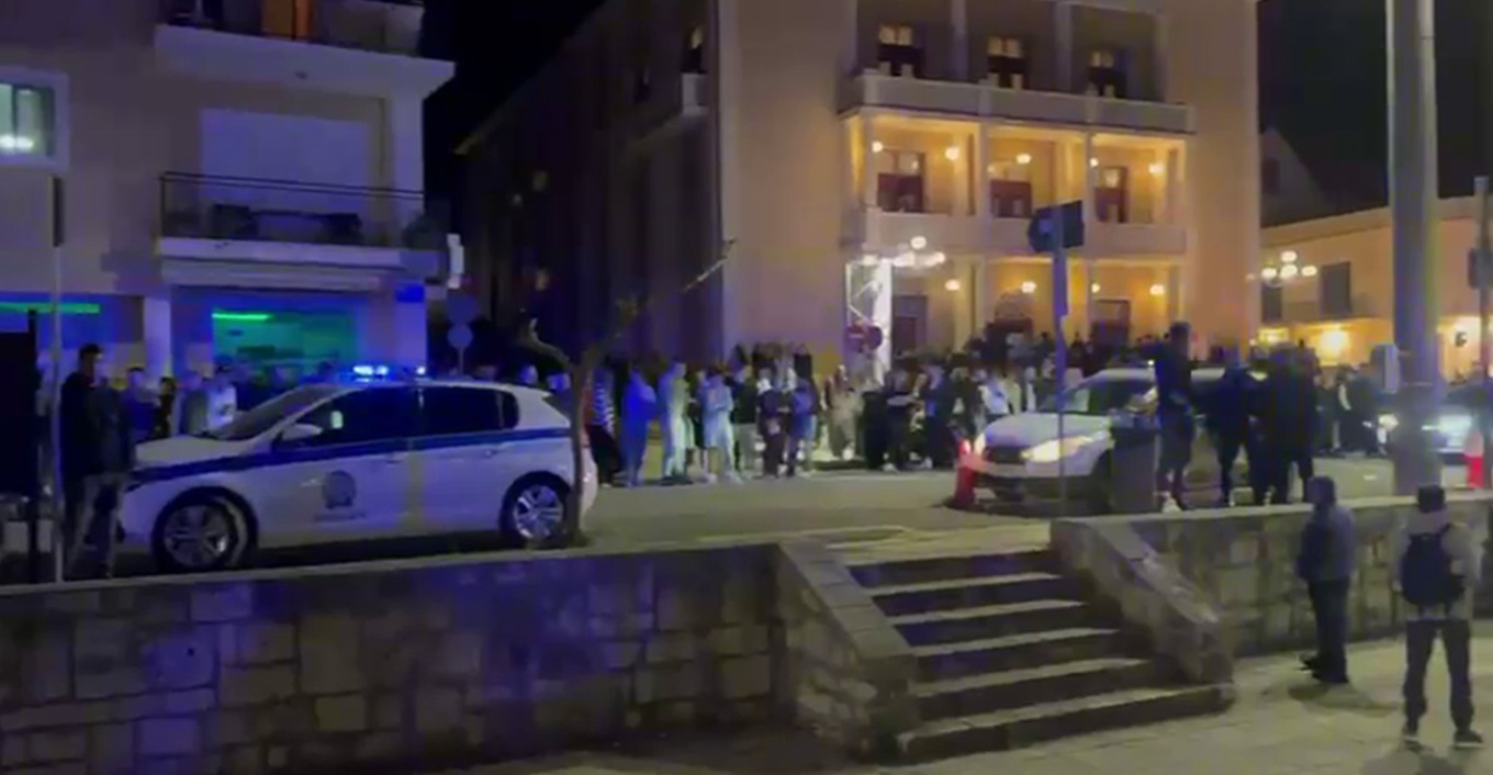 ΒΙΝΤΕΟ: Προφυλακιστέοι και οι τρεις κατηγορούμενοι για τον θάνατο της Μυρτώς, «δολοφόνοι» τους φώναζαν