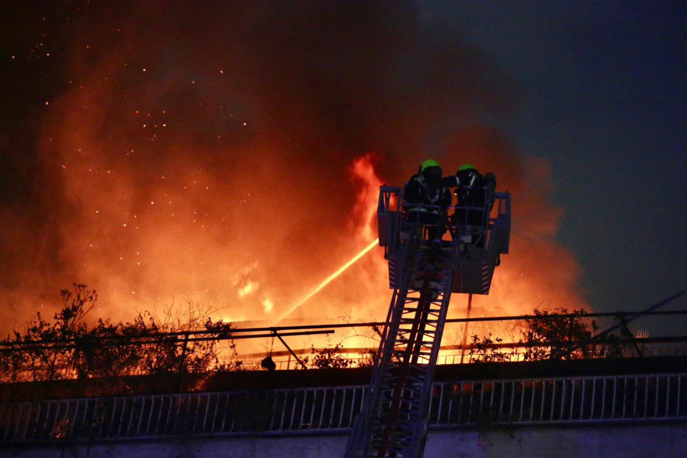 Μία γυναίκα έχασε τη ζωή της από φωτιά που ξέσπασε σε διαμέρισμα στη Νέα Σμύρνη