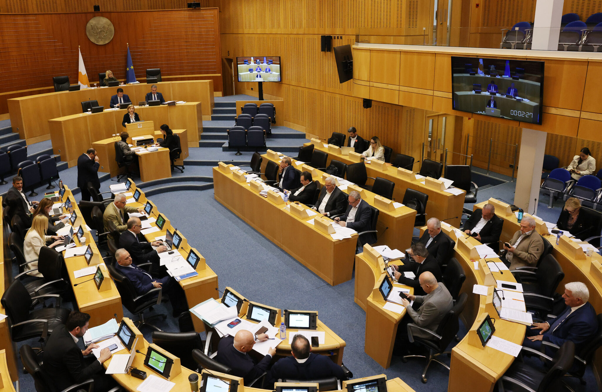 Τι περιλαμβάνει το εκτεταμένο πακέτο για δάνεια κι εκποιήσεις που ενέκρινε η Βουλή