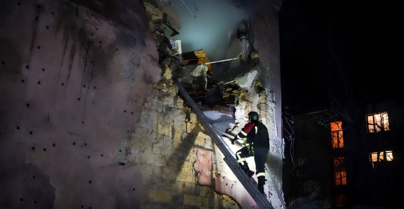 Πόλεμος στην Ουκρανία: Δύο νεκροί και 14 τραυματίες σε επιδρομή της Ρωσίας στην Οδησσό