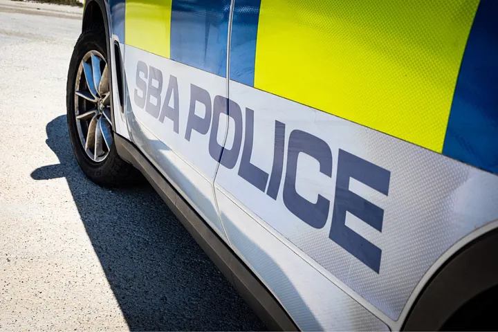 Ά&gamma;&rho;&iota;&alpha; &sigma;&upsilon;&pi;&lambda;&omicron;&kappa;ή &sigma;&tau;&omicron; &Tau;&rho;&alpha;&chi;ώ&nu;&iota; &mu;&epsilon;&tau;&alpha;&xi;ύ &alpha;&lambda;&lambda;&omicron;&delta;&alpha;&pi;ώ&nu; &kappa;&alpha;&iota; &nu;&epsilon;&alpha;&rho;ώ&nu;, &tau;&rho;&epsilon;&iota;&sigmaf; &tau;&rho;&alpha;&upsilon;&mu;&alpha;&tau;ί&epsilon;&sigmaf; &kappa;&alpha;&iota; &delta;ύ&omicron; &sigma;&upsilon;&lambda;&lambda;ή&psi;&epsilon;&iota;&sigmaf;