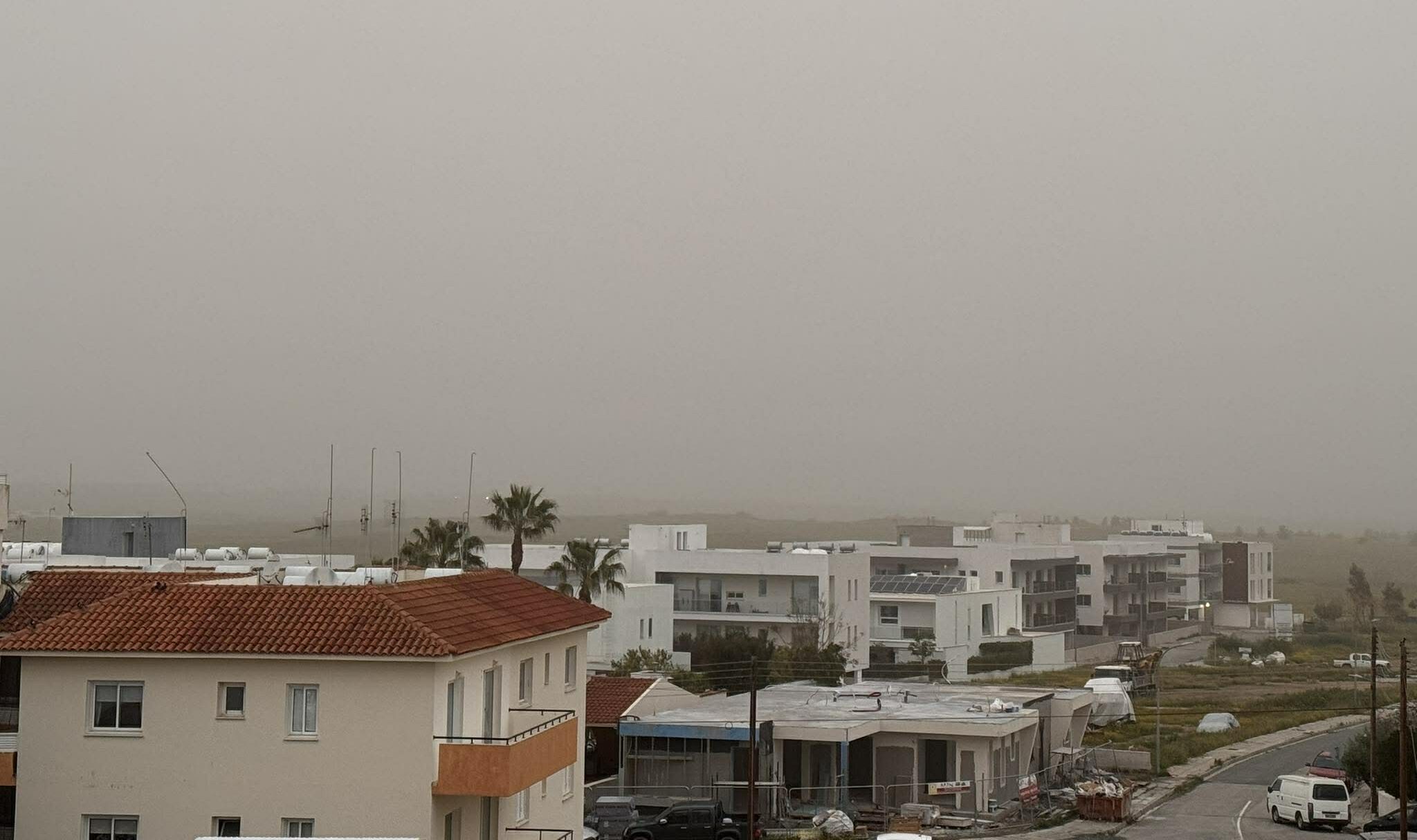 Παράταση στην έκτακτη προειδοποίηση για τη σκόνη: Στο «κόκκινο» οι μετρήσεις, ποια η εικόνα ανά επαρχία