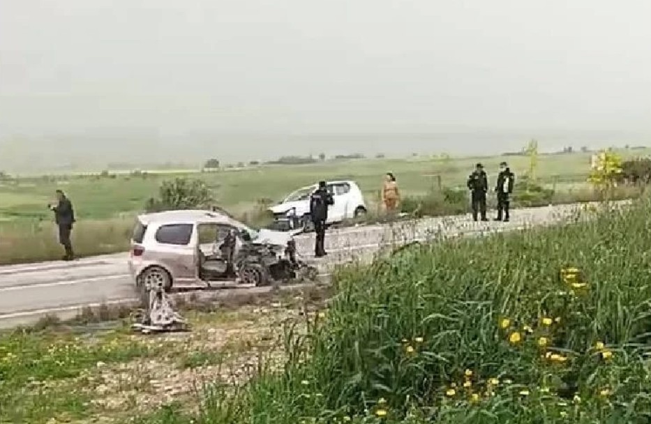 &Phi;&Omega;&Tau;&Omicron;: &Phi;&rho;&iota;&kappa;&tau;ό &tau;&rho;&omicron;&chi;&alpha;ί&omicron; &sigma;&tau;&alpha; &kappa;&alpha;&tau;&epsilon;&chi;ό&mu;&epsilon;&nu;&alpha;, &delta;ύ&omicron; &nu;&epsilon;&kappa;&rho;&omicron;ί &kappa;&alpha;&iota; &tau;&rho;&epsilon;&iota;&sigmaf; &tau;&rho;&alpha;&upsilon;&mu;&alpha;&tau;ί&epsilon;&sigmaf;