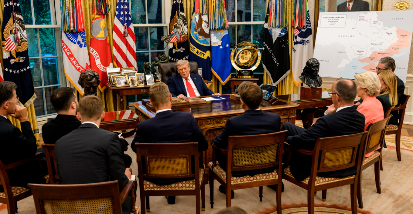 Guardian: Σε τροχιά νέας σύγκρουσης ΕΕ και Τραμπ