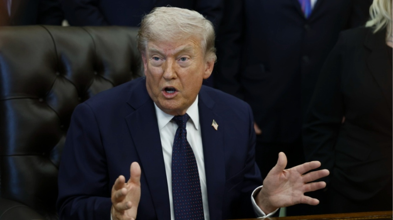 «Καταλαβαίνουν μόνο με βόμβες»: Ο Τραμπ δεν θέλει νέες συγκρούσεις με Ιράν, όμως το «ψυχροπολεμικό» κλίμα τον ανησυχεί