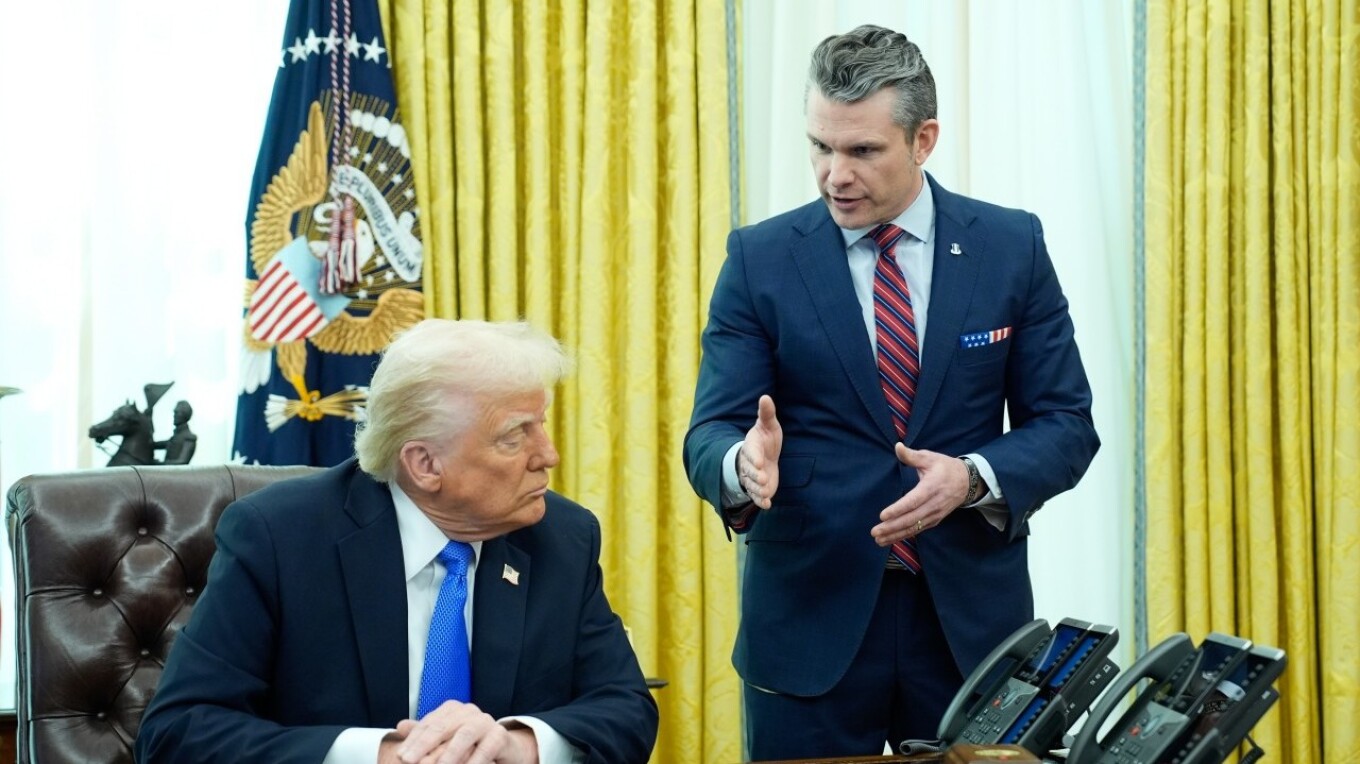 Ο Τραμπ ζητά 1,5 τρισ. δολάρια για άμυνα στον προϋπολογισμό του 2027