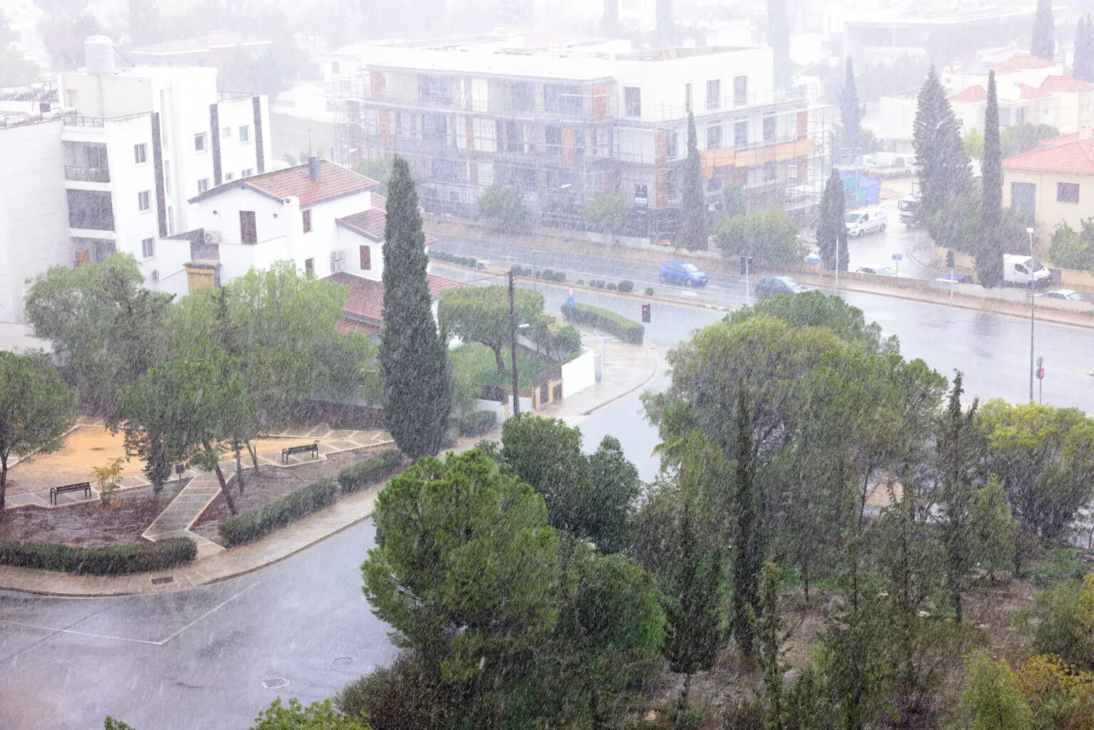 Προειδοποίηση για σφοδρούς ανέμους 7 μποφόρ: Κύμα κακοκαιρίας το Σαββατοκύριακο, πώς θα μας επηρεάσει