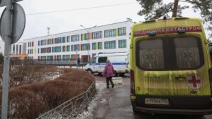 Καθηγήτρια σε σχολείο στη Ρωσία υπέκυψε στα τραύματά της αφού δέχθηκε επίθεση με μαχαίρι από 17χρονο μαθητή της