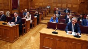 Την άρση ασυλίας των 11 βουλευτών εισηγείται η επιτροπή Δεοντολογίας