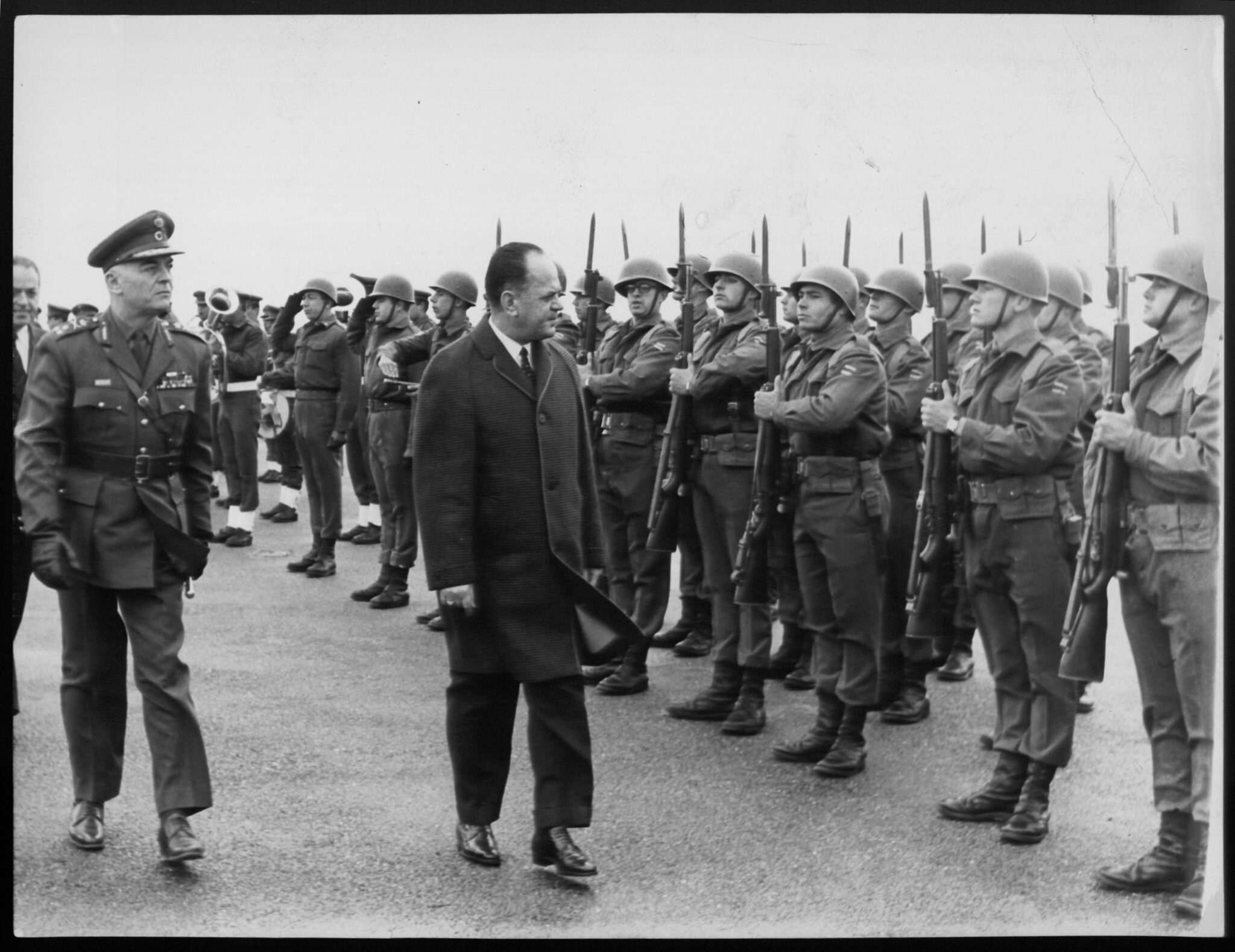 59 χρόνια μετά τη Χούντα: Τα κόμματα καταδικάζουν το πραξικόπημα των συνταγματαρχών και ζητούν ενότητα