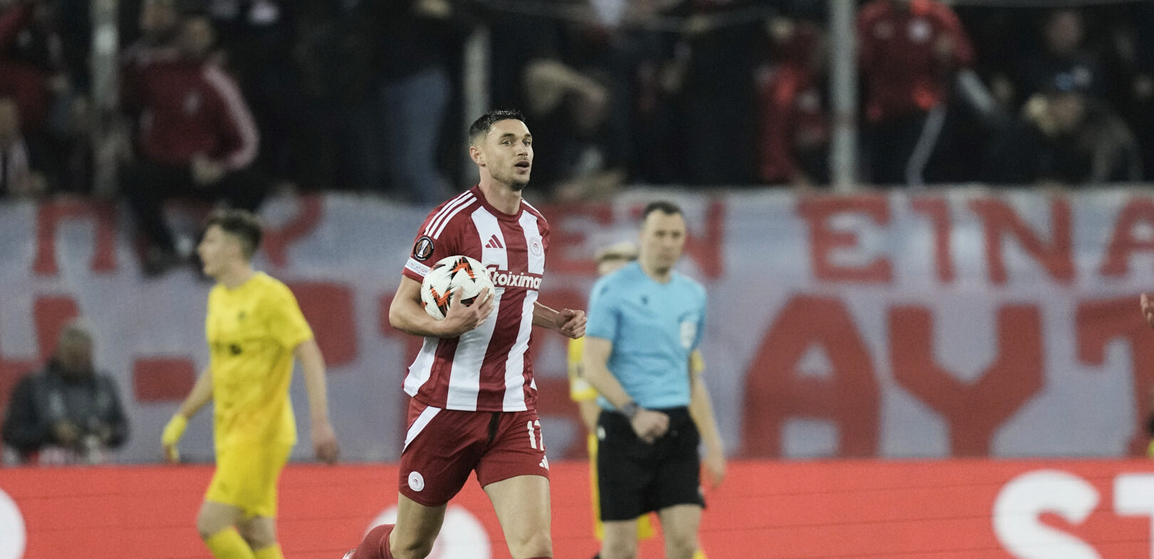 Επιστρέφει ο Γιάρεμτσουκ στον Ολυμπιακό, δεν ενεργοποιεί τη ρήτρα η Λιόν