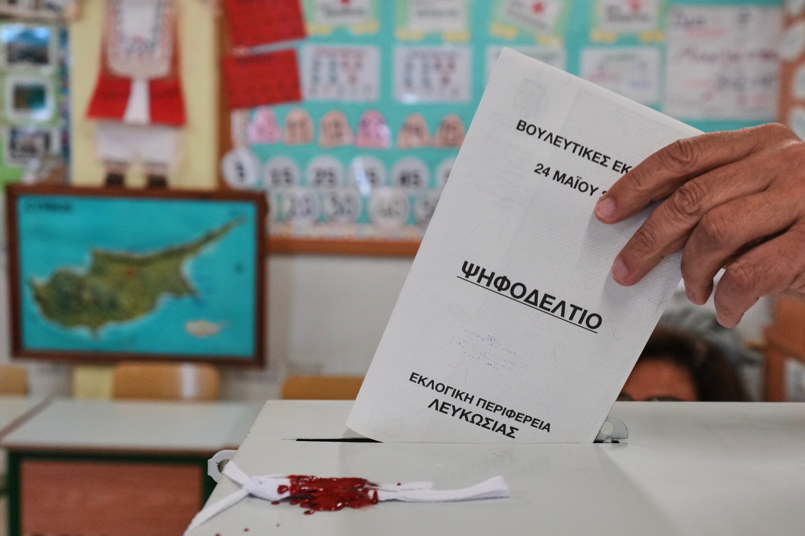 &Iota;&delta;&omicron;ύ &tau;&alpha; exit polls ό&lambda;&omega;&nu; &tau;&omega;&nu; &kappa;&alpha;&nu;&alpha;&lambda;&iota;ώ&nu;: &Pi;&omicron;&iota;&omicron; &kappa;ό&mu;&mu;&alpha; &pi;&alpha;ί&rho;&nu;&epsilon;&iota; &tau;&eta;&nu; &pi;&rho;&omega;&tau;&iota;ά &sigma;&tau;&iota;&sigmaf; &Beta;&omicron;&upsilon;&lambda;&epsilon;&upsilon;&tau;&iota;&kappa;έ&sigmaf; 2026