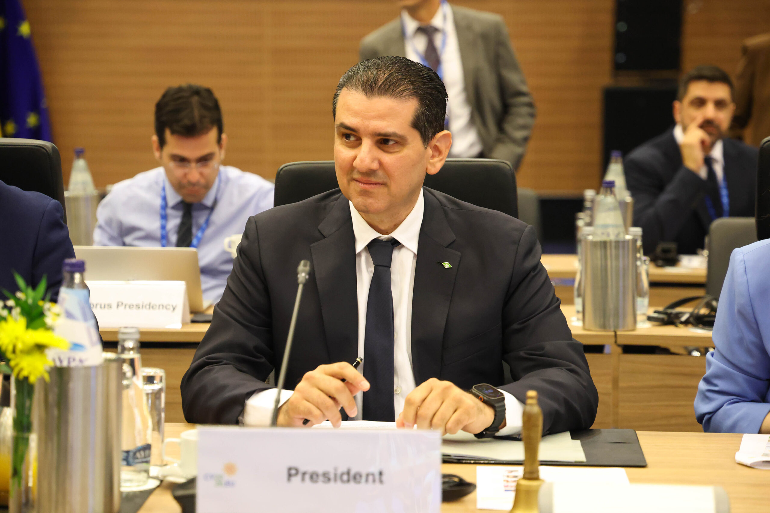 &Mu;&iota;&chi;ά&lambda;&eta;&sigmaf; &Delta;&alpha;&mu;&iota;&alpha;&nu;ό&sigmaf;: &Sigma;&tau;ό&chi;&omicron;&sigmaf; &tau;&eta;&sigmaf; &Kappa;&upsilon;&pi;&rho;&iota;&alpha;&kappa;ή&sigmaf; &Pi;&rho;&omicron;&epsilon;&delta;&rho;ί&alpha;&sigmaf; &nu;&alpha; &pi;&alpha;&rho;&alpha;&delta;ώ&sigma;&epsilon;&iota; έ&nu;&alpha; &alpha;&nu;&theta;&epsilon;&kappa;&tau;&iota;&kappa;ό &kappa;&alpha;&iota; &pi;&rho;&omicron;&sigma;&iota;&tau;ό &epsilon;&nu;&epsilon;&rho;&gamma;&epsilon;&iota;&alpha;&kappa;ό &sigma;ύ&sigma;&tau;&eta;&mu;&alpha;