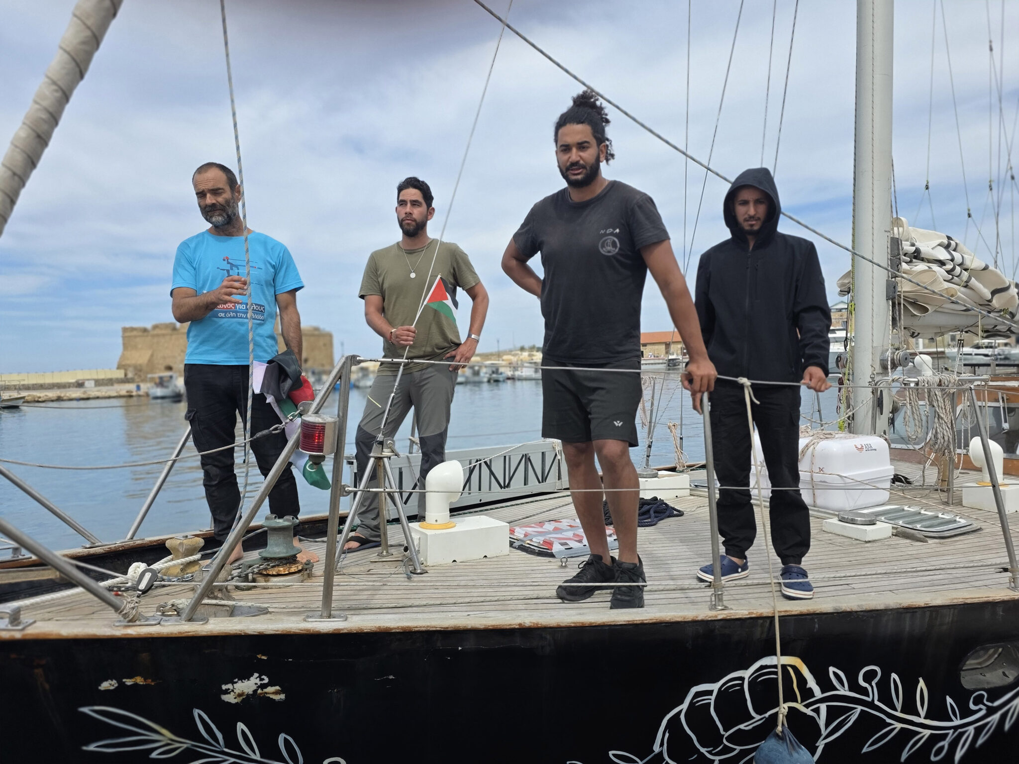 Στο λιμανάκι της Κάτω Πάφου παραμένει το πλοιάριο του Global Sumud Flotilla