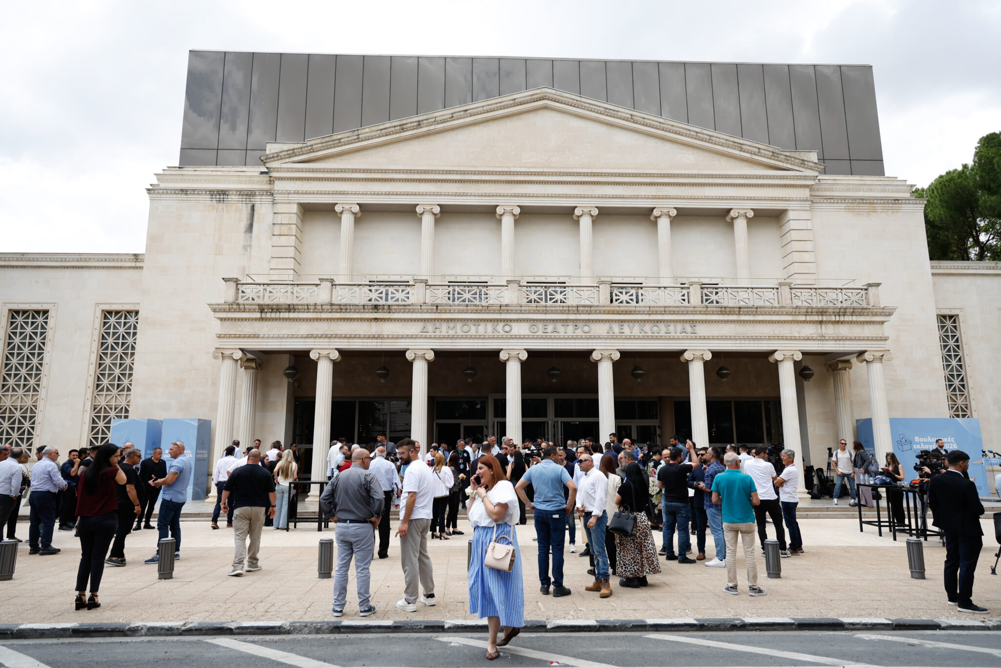 Οι ανθοδέσμες, οι αγκαλιές και το μενού: Όλα όσα ξεχώρισαν στην τελετή ανακήρυξης