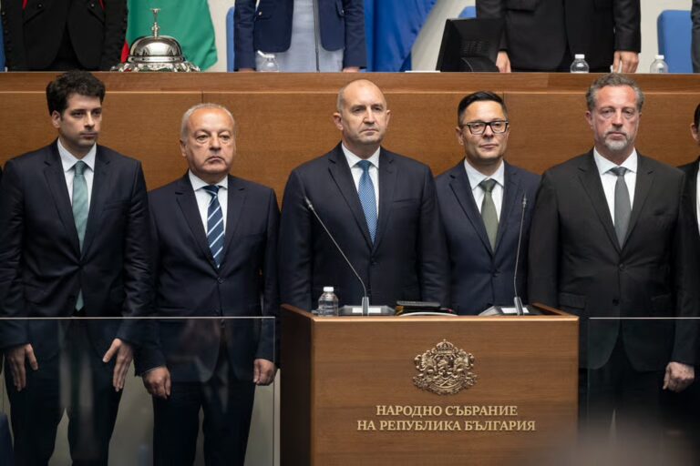 Ο Ρούμεν Ράντεβ νέος Πρωθυπουργός της Βουλγαρίας