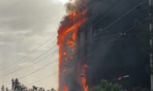 BINTEO: Πύρινη κόλαση εμπορικό κέντρο στην Τεχεράνη