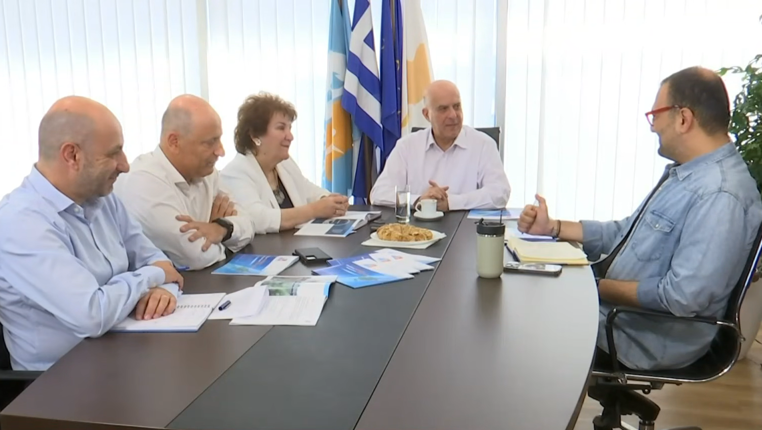 «Πολιτικός καφές» στη ΔΗΠΑ