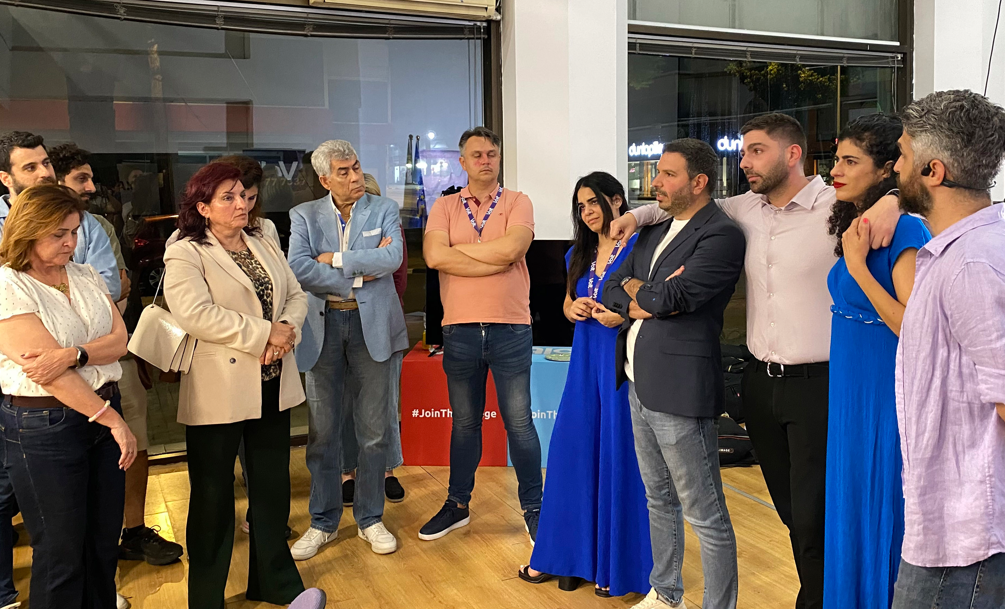 &laquo;&Pi;&epsilon;&rho;ή&phi;&alpha;&nu;&alpha; &delta;&epsilon;&chi;ό&mu;&alpha;&sigma;&tau;&epsilon; &tau;&eta;&nu; ή&tau;&tau;&alpha;&raquo;: &Tau;&omicron; &laquo;&epsilon;&upsilon;&chi;&alpha;&rho;&iota;&sigma;&tau;ώ&raquo; &tau;&omicron;&upsilon; &Beta;&omicron;&lambda;&tau; &kappa;&alpha;&iota; &pi;ώ&sigmaf; &delta;έ&chi;&theta;&eta;&kappa;&epsilon; &tau;&omicron; &alpha;&pi;&omicron;&tau;έ&lambda;&epsilon;&sigma;&mu;&alpha; &tau;&omega;&nu; &epsilon;&kappa;&lambda;&omicron;&gamma;ώ&nu;