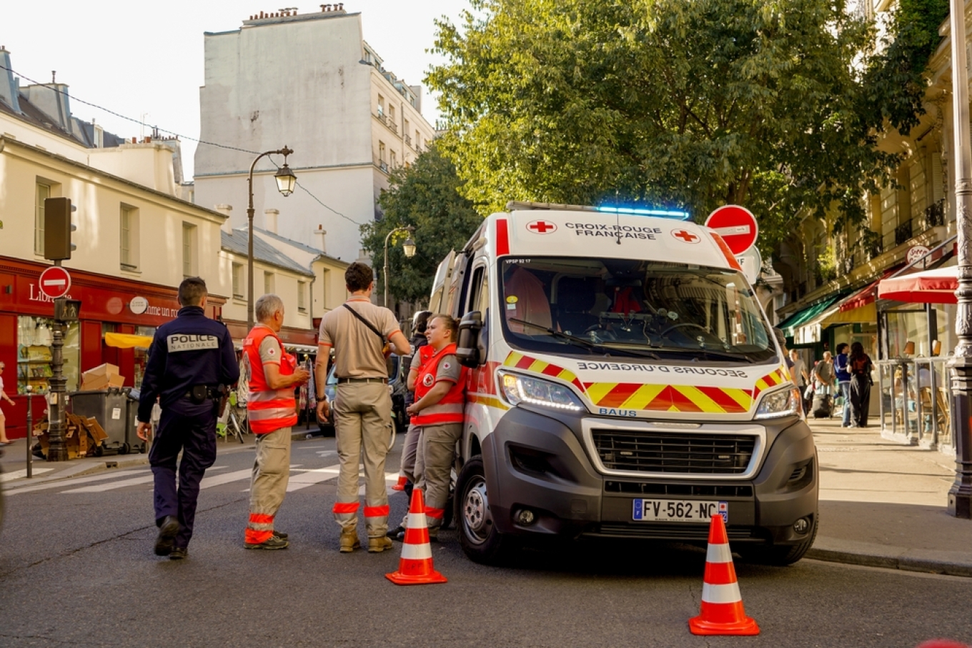 Πρωτοφανές για την εποχή κύμα καύσωνα πλήττει τη Γαλλία, ένας νεκρός σε αγώνα δρόμου στο Παρίσι