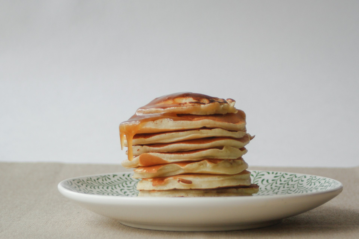 Carrot cake pancakes