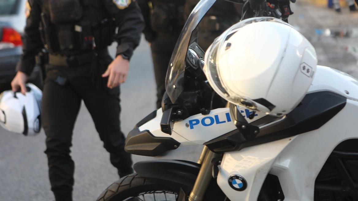Έστησαν καρτέρι σε 77χρονο στην Κηφισιά, τον έδεσαν και του άρπαξαν κοσμήματα αξίας 100.000 ευρώ