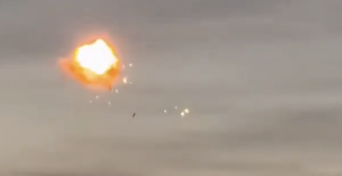 ΒΙΝΤΕΟ: Μαζική ουκρανική επίθεση με drone κατά της Μόσχας, ζημιές σε υποδομές