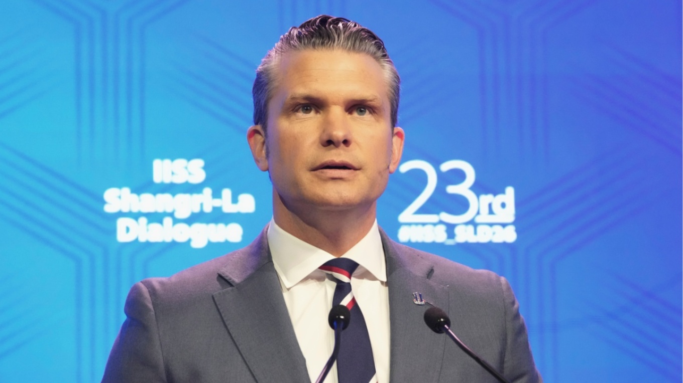 Χέγκσεθ προς Ιράν και Κίνα: Καμία πυρηνική βόμβα στην Τεχεράνη, καμία ηγεμονία στην Ασία