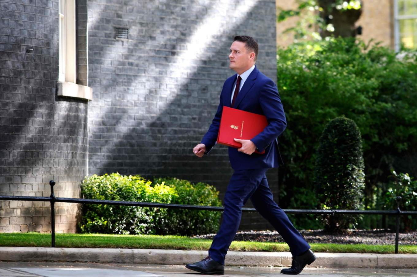 Παραιτήθηκε ο υπουργός Υγείας της Βρετανίας: «Έχασα την εμπιστοσύνη μου στην ηγεσία Στάρμερ»