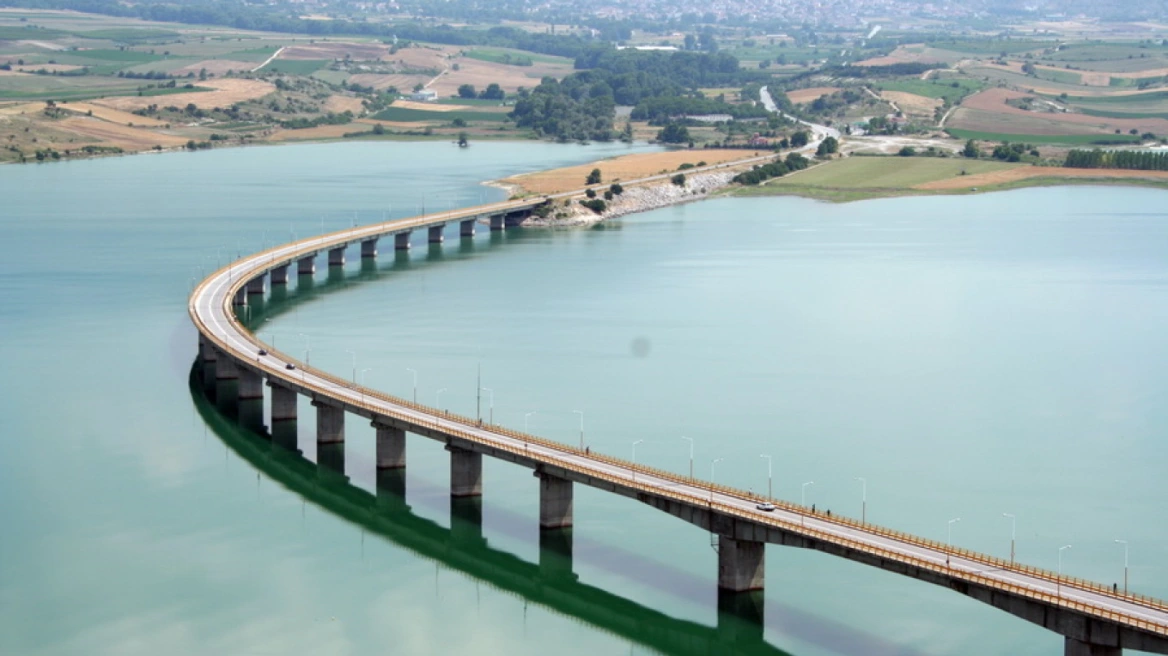 Θρίλερ στην Κοζάνη: Εντοπίστηκε νεκρός άνδρας σε λίμνη
