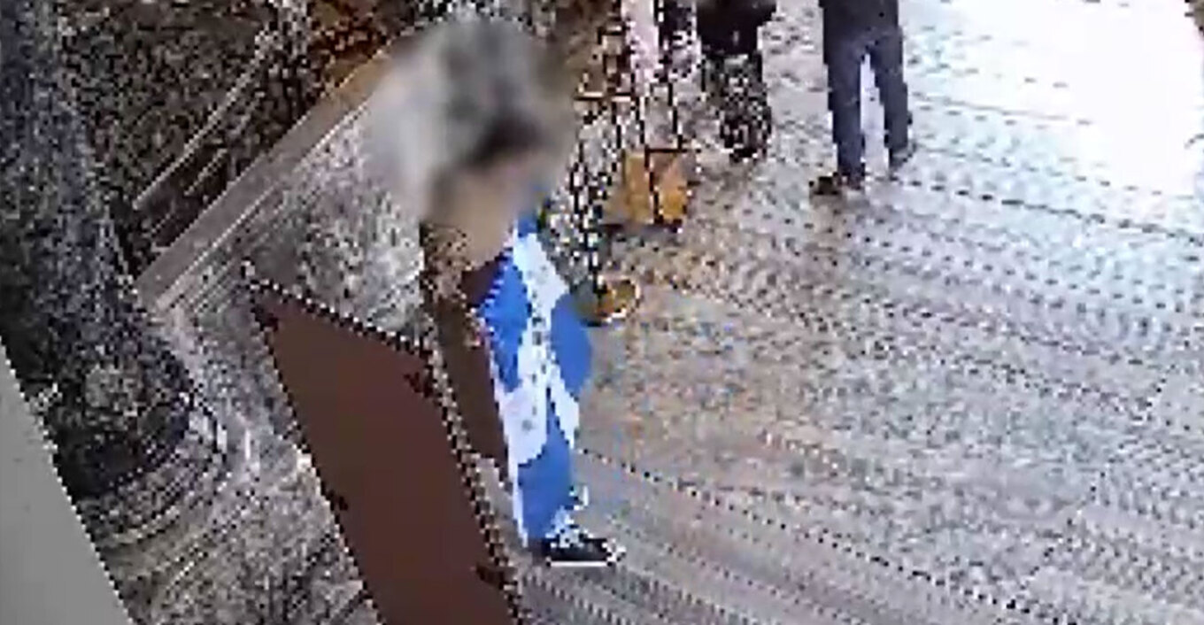 Δέκα μήνες φυλάκιση με αναστολή στους Έλληνες που άνοιξαν σημαία στην Αγιά Σοφιά