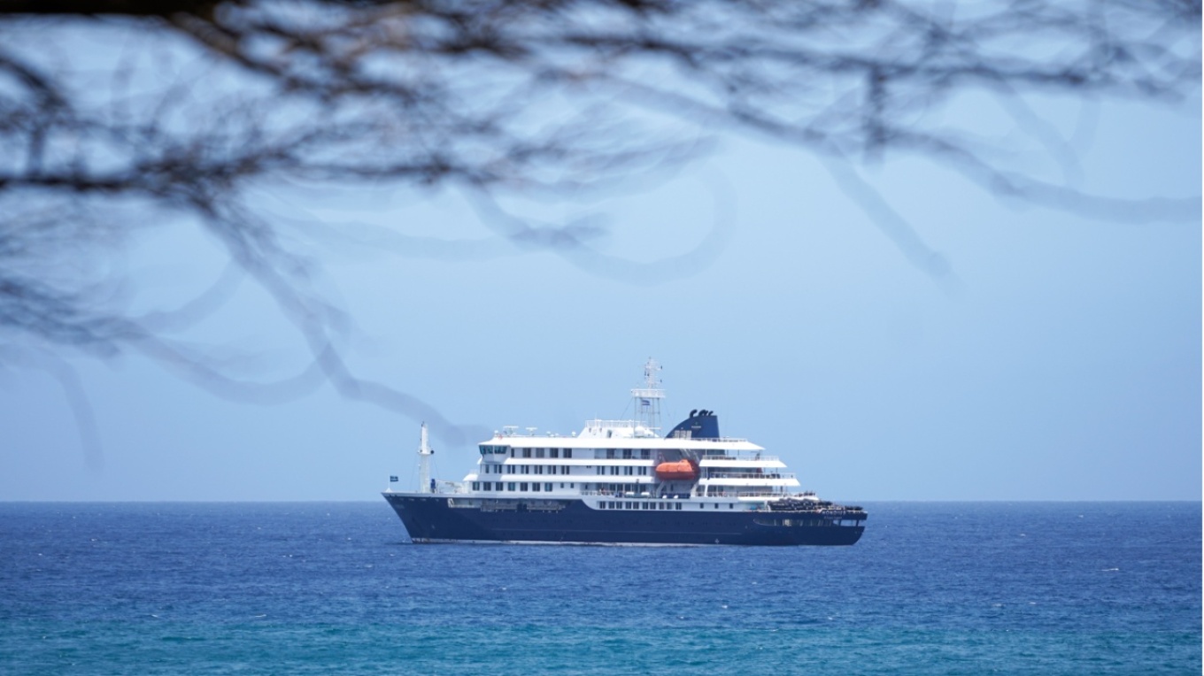 Κατέπλευσε στα Κανάρια Νησιά το κρουαζιερόπλοιο με τους τρεις νεκρούς από χανταϊό