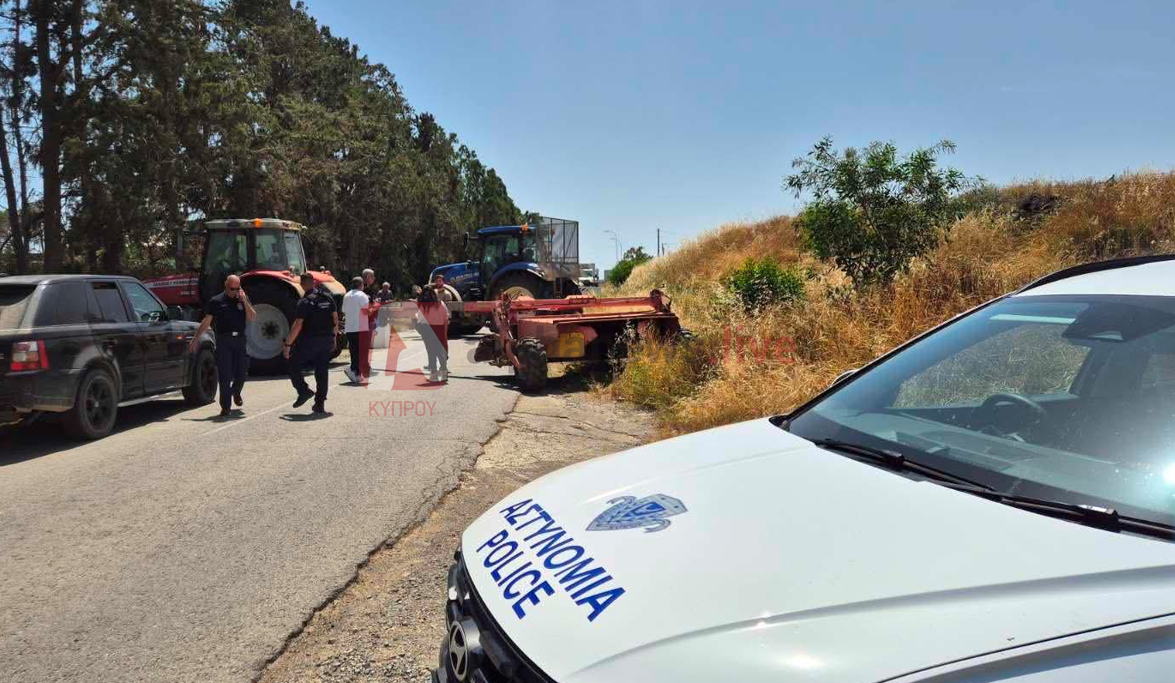 ΦΩΤΟ: Κτηνοτρόφοι έστησαν μπλόκο στο Παλιομέτοχο για να αποτρέψουν την μεταφορά των νεκρών ζώων 12 χλμ μακριά