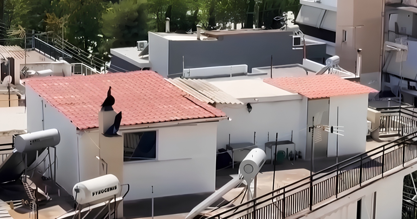 «Τα παιδιά 8 και 9 ετών φορούσαν πάνες»: Νέα καταγγελία για την οικογένεια που έμενε μέσα σε ακαθαρσίες στο Περιστέρι
